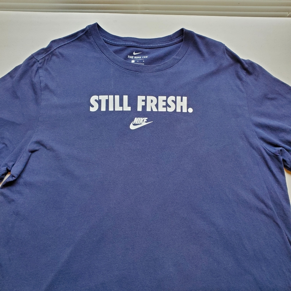 Men's Nike Blue Tee Shirt Large "Still Fresh"